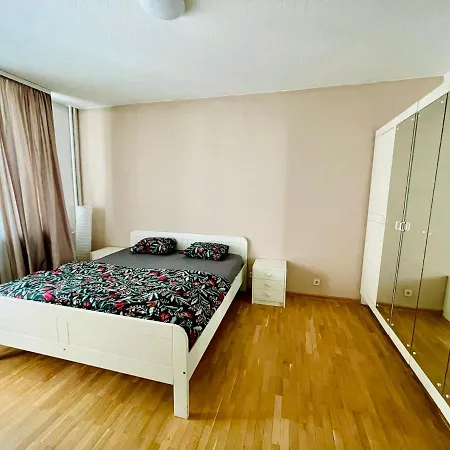 Apartment 2-bdr Flat Near The Mall, Spacious & Cozy By Flat Mаnager *