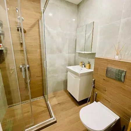 Apartment 2-bdr Flat Near The Mall, Spacious & Cozy By Flat Mаnager