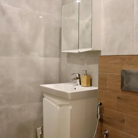 2-bdr Flat Near The Mall, Spacious & Cozy By Flat Mаnager Apartment Sofia